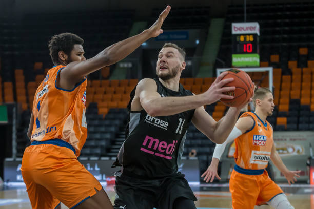 更换教练的 更换教练的