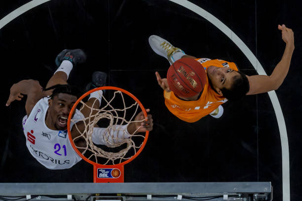 内线失守与 内线失守与