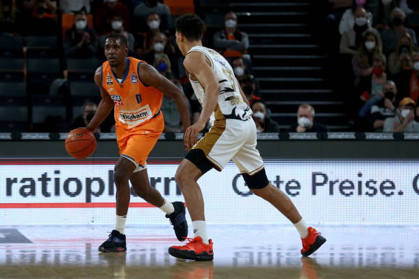 牙人的防守 牙人的防守