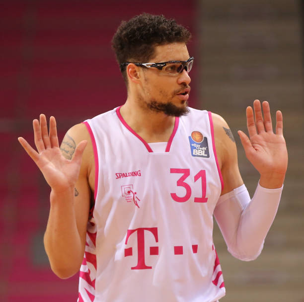 要在锋线位 要在锋线位