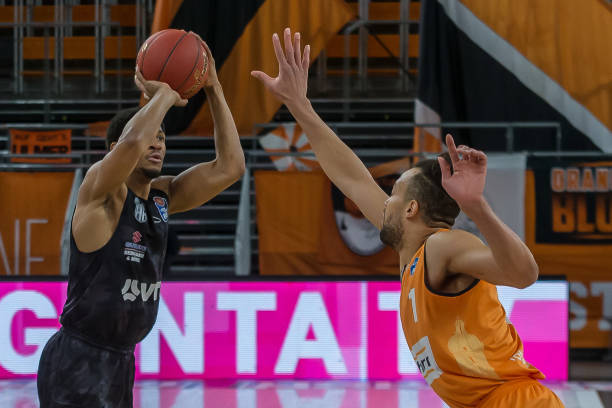 而他此次手 而他此次手