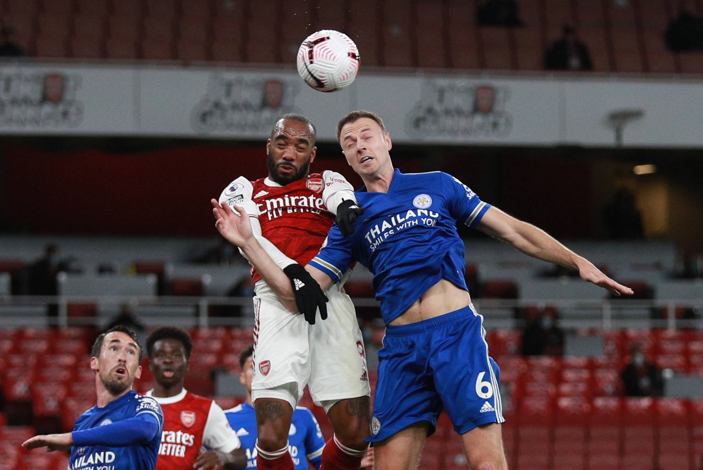 场紧逼来限 场紧逼来限